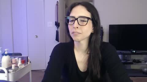 Snapshot of gabriellacruella chatting on 02-25-26, 07:18 GabbyCruel online show from 02-25-26, 07:18