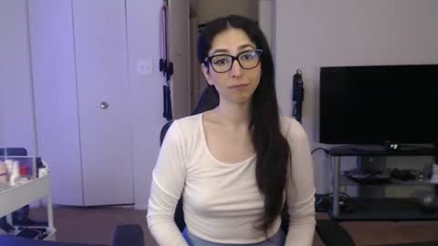 Snapshot of gabriellacruella chatting on 02-26-26, 08:13 GabbyCruel online show from 02-26-26, 08:13