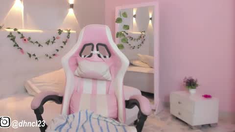 Gabriella online show from 02-20-25, 11:32