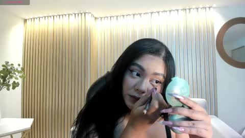 Snapshot of gabriellalee_ chatting on 04-15-26, 03:35 Gabriella Lee online show from 04-15-26, 03:35