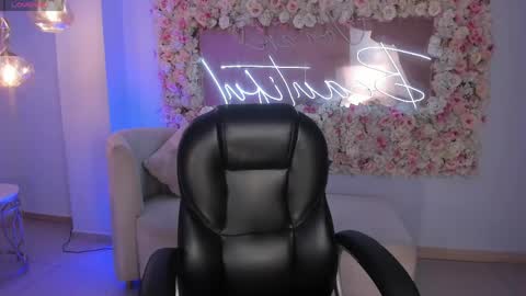 Snapshot of gabriellalee_ chatting on 05-03-26, 11:22 Gabriella Lee online show from 05-03-26, 11:22