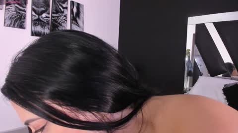 Snapshot of gabriellasmith_ chatting on 10-27-25, 03:49 Gabriella Antonella online show from 10-27-25, 03:49