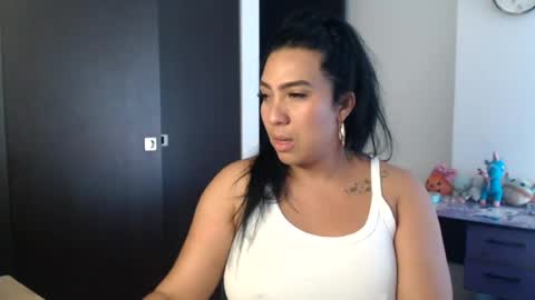 Snapshot of gaby_bluexx chatting on 06-16-26, 12:08 Gaby Blue online show from 06-16-26, 12:08