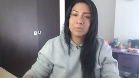 Snapshot of gaby_bluexx chatting on 07-26-26, 01:18 Gaby Blue online show from 07-26-26, 01:18