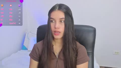 Snapshot of gaby_olsen chatting on 09-29-25, 08:13 Gabriela online show from 09-29-25, 08:13