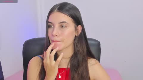 Snapshot of gaby_olsen chatting on 10-04-25, 09:02 Gabriela online show from 10-04-25, 09:02