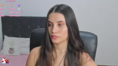 Gabriela online show from 11-26-25, 11:06