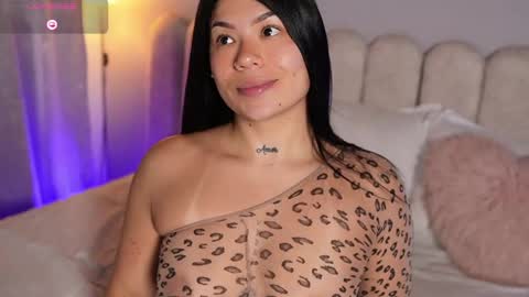 Snapshot of gaby_star69 chatting on 03-08-25, 04:06 Aleja online show from 03-08-25, 04:06