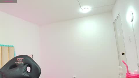 Snapshot of gaby_tay1 chatting on 03-10-25, 03:01 Gaby online show from 03-10-25, 03:01