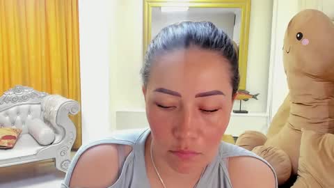 Snapshot of gaby_trent chatting on 12-31-24, 06:24 gabriela online show from 12-31-24, 06:24