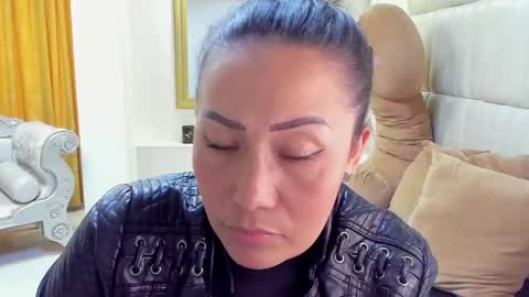 Snapshot of gaby_trent chatting on 01-15-25, 06:29 gabriela online show from 01-15-25, 06:29