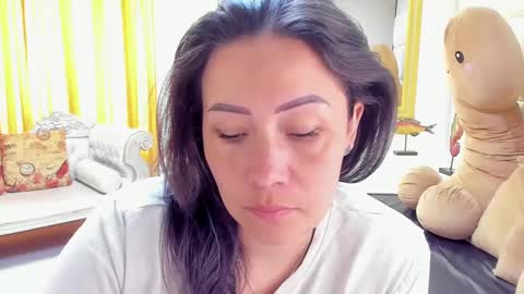 Snapshot of gaby_trent chatting on 01-22-25, 02:35 gabriela online show from 01-22-25, 02:35