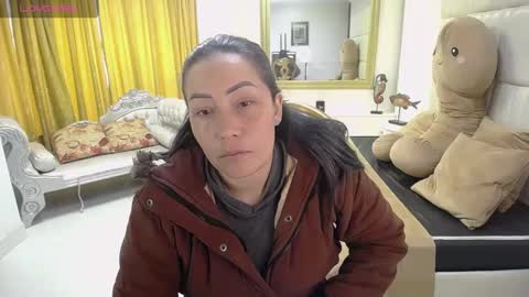 Snapshot of gaby_trent chatting on 02-12-25, 03:27 gabriela online show from 02-12-25, 03:27