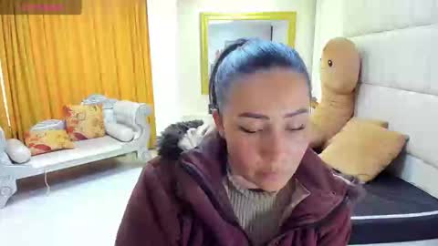 Snapshot of gaby_trent chatting on 03-12-25, 06:55 gabriela online show from 03-12-25, 06:55