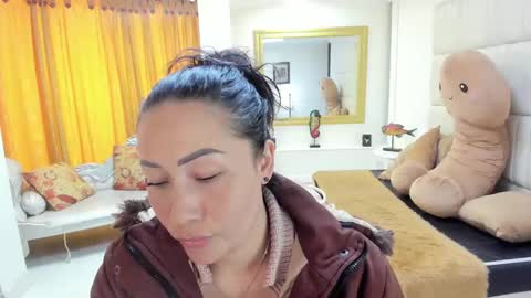 Snapshot of gaby_trent chatting on 09-12-25, 03:45 gabriela online show from 09-12-25, 03:45