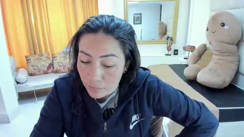 Snapshot of gaby_trent chatting on 09-17-25, 01:24 gabriela online show from 09-17-25, 01:24