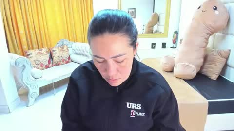 gabriela online show from 10-07-25, 02:14