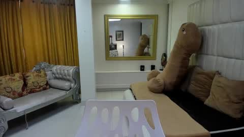 gabriela online show from 10-11-25, 04:05