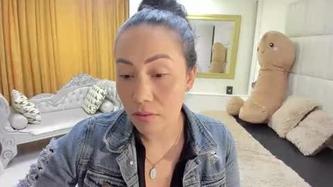 gabriela online show from 02-10-26, 05:06