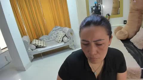 gabriela online show from 04-30-26, 05:30