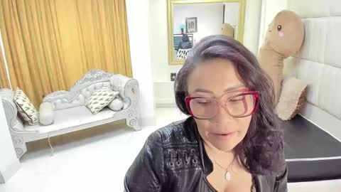 gabriela online show from 05-13-26, 06:27