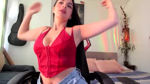 Snapshot of gabyaridiii chatting on 04-28-26, 03:39 gabyaridiii online show from 04-28-26, 03:39