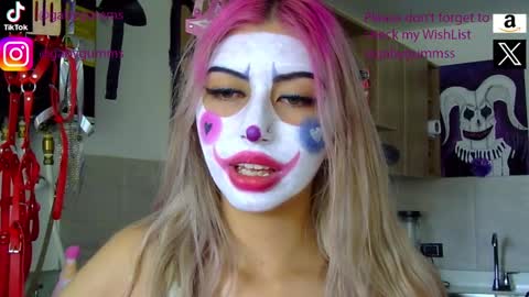 Snapshot of gabygumms chatting on 09-27-25, 01:38 gabygumms online show from 09-27-25, 01:38