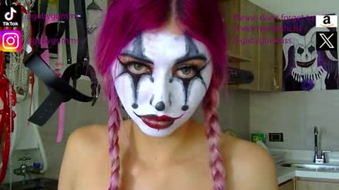 Snapshot of gabygumms chatting on 10-11-25, 01:20 gabygumms online show from 10-11-25, 01:20