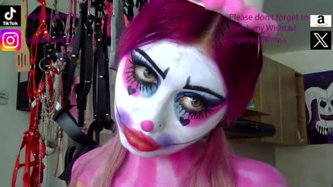 Snapshot of gabygumms chatting on 10-12-25, 01:54 gabygumms online show from 10-12-25, 01:54