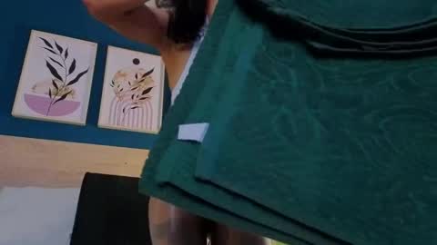 Gaby online show from 10-27-25, 08:13