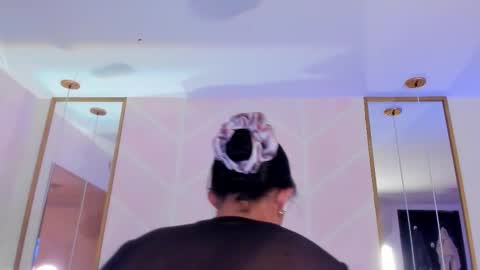 Gaby online show from 11-27-25, 08:11