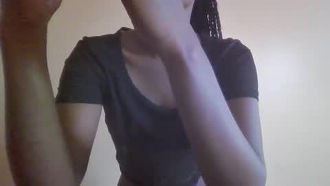 Snapshot of gada_charm chatting on 03-01-25, 12:56 Gada online show from 03-01-25, 12:56