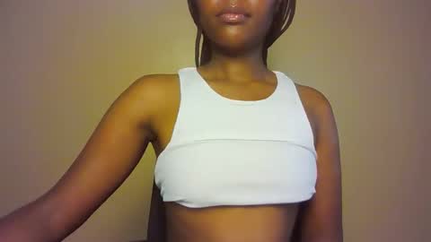 Snapshot of gada_charm chatting on 09-30-25, 06:29 Gada online show from 09-30-25, 06:29