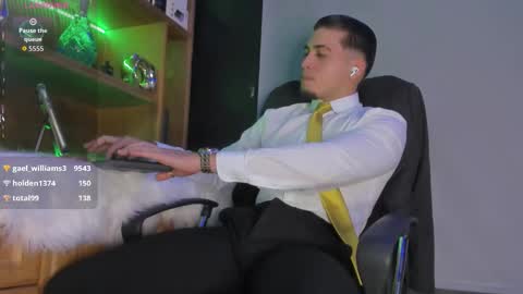 Gael Williams online show from 10-01-25, 01:33