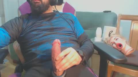 Snapshot of gag0nmyc0ck chatting on 02-19-25, 11:04 your master online show from 02-19-25, 11:04