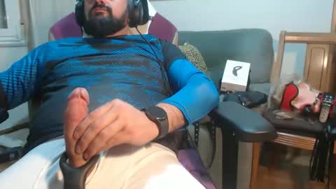 Snapshot of gag0nmyc0ck chatting on 12-14-25, 02:28 your master online show from 12-14-25, 02:28