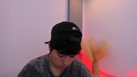 gaia_n_nix online show from 05-13-26, 04:43