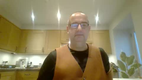 Snapshot of galacx chatting on 12-15-24, 09:56 galacx online show from 12-15-24, 09:56