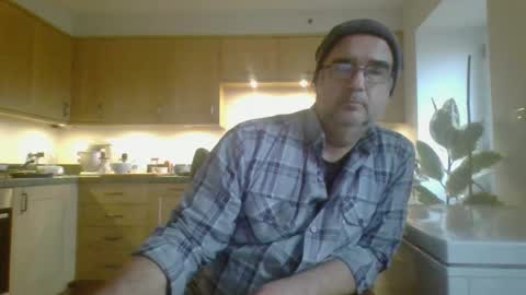 Snapshot of galacx chatting on 01-23-25, 11:37 galacx online show from 01-23-25, 11:37