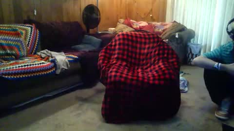 Snapshot of gamerfiend420 chatting on 10-17-25, 04:53 gamerfiend420 online show from 10-17-25, 04:53