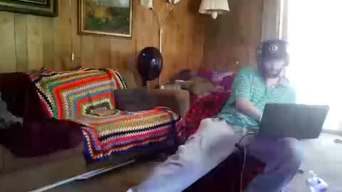 Snapshot of gamerfiend420 chatting on 10-20-25, 08:20 gamerfiend420 online show from 10-20-25, 08:20