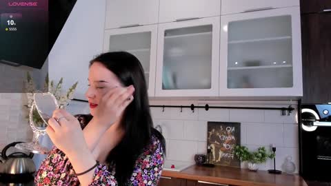 Snapshot of garden_flower chatting on 02-05-25, 03:13 Violla online show from 02-05-25, 03:13