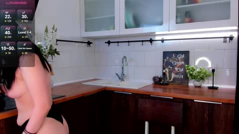 Snapshot of garden_flower chatting on 02-06-25, 06:51 Violla online show from 02-06-25, 06:51