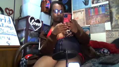 Gardenia online show from 10-28-25, 02:26