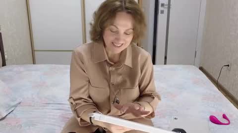 Ava online show from 03-11-25, 08:20