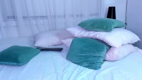 garnet  online show from 12-14-24, 09:18