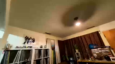 Snapshot of garypumpt chatting on 10-16-25, 02:01 marvin pumpt online show from 10-16-25, 02:01