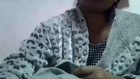 Snapshot of gasielah chatting on 04-10-26, 04:23 gasielah online show from 04-10-26, 04:23