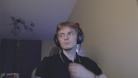 Snapshot of gasturfahe chatting on 01-03-25, 05:10 gasturfahe online show from 01-03-25, 05:10