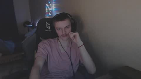 Snapshot of gasturfahe chatting on 02-18-25, 07:30 gasturfahe online show from 02-18-25, 07:30